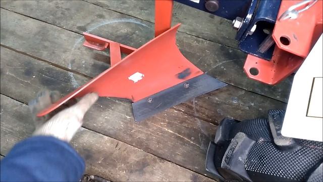 Регулирую плуг на мотоблоке