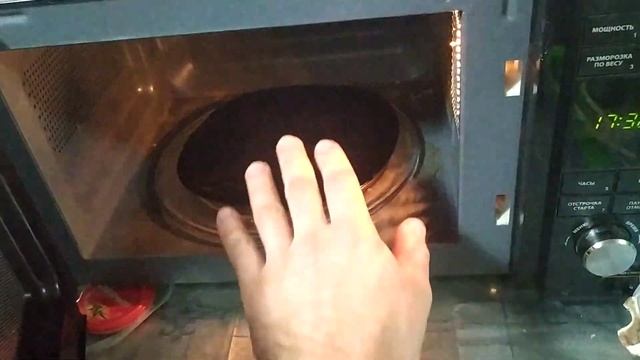 МИКРОВОЛНОВКА ТЕПЕРЬ БУДЕТ ГРЕТЬ ЕДУ РАВНОМЕРНО! ЛАЙФХАК, ПРОСТОЙ СПОСОБ, БЕСПЛАТНО!