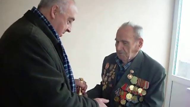 Новогоднии подарки инвалидам и детям ВОВ Фондом Павла Лебедева 019 смотреть онлайн