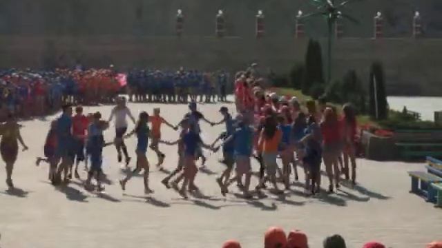 танец с вожатыми смотреть онлайн