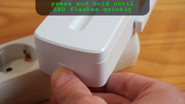 Mercusys MW300RE Wi-Fi Extender • Factory reset смотреть онлайн