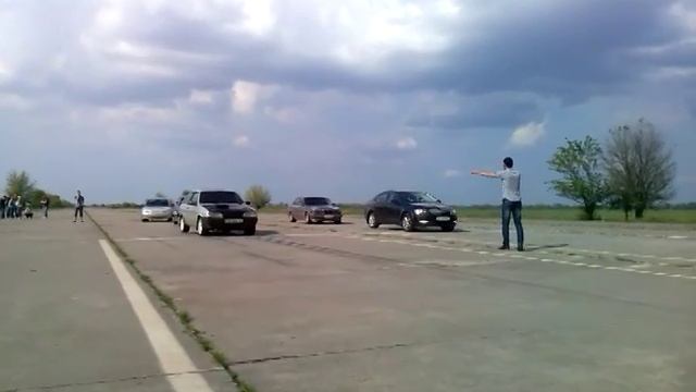 Драг ВАЗ 2108 (1.6 дросселя) vs Skoda Oktavia A7 1.8 TSI. Кривой Рог смотреть онлайн