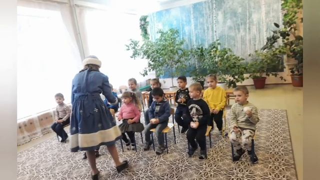 Кукольный театр "Сказка о том, как друзья-зверята помогали Зайцу выгнать Лису" смотреть онлайн