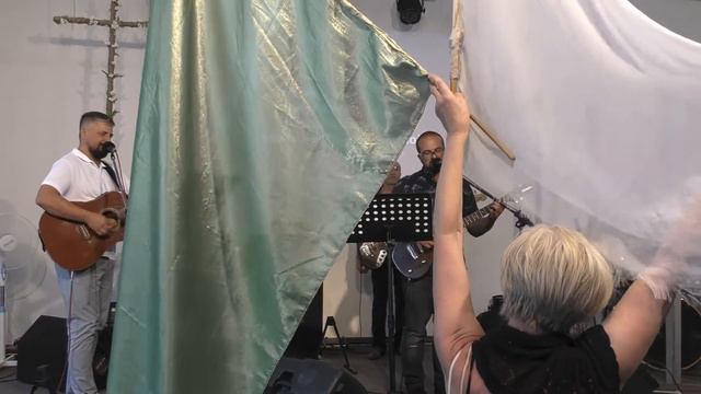 Прославление + молитва. Первое служение 06.07.2019 смотреть онлайн