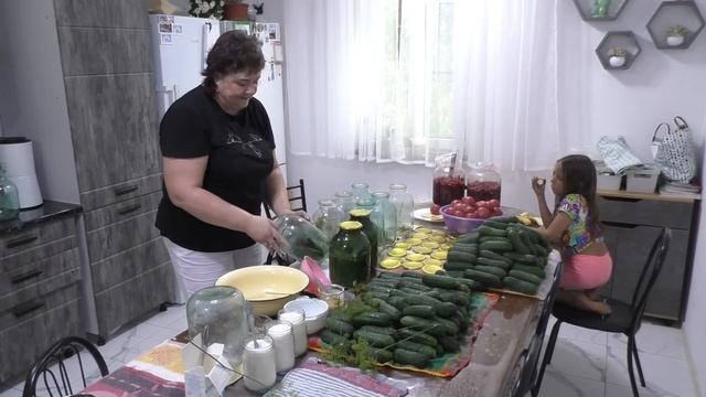 Открыт сезон заготовок - Мои любимые маринованные огурцы - Сделала перманентный макияж бровей смотреть онлайн