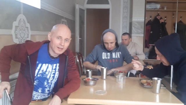 Вайшнави почитають прасад смотреть онлайн