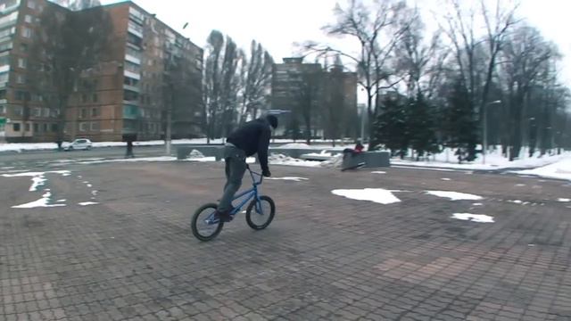 Как делать банни бар, 180 барспин и тракдрайвер. How To Bunnyhop Barspin, 180 Barspin, Truckdriver.