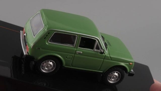 Англичане в Тольятти 1978 года: Lada Niva • ВАЗ-2121 «Нива» • IXO Models • Масштабная модель 1:43 смотреть онлайн