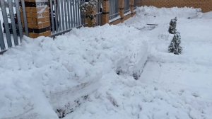 Мужик у себя в гараже собрал электрический трактор