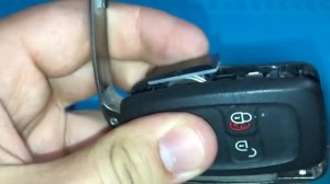 Замена батарейки в ключе Рендж Ровер Ленд Ровер / Replacing the battery in the key range land Rover