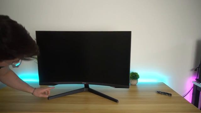 Samsung Odyssey G5 32 Inch Gaming Monitor Unboxing смотреть онлайн