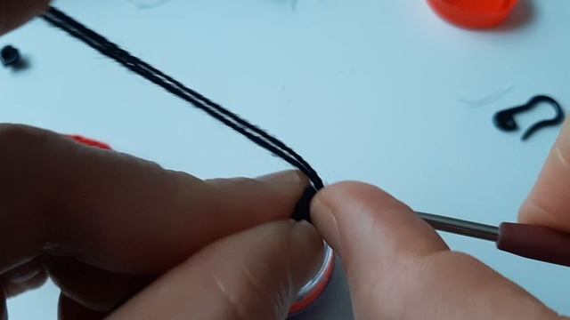 Uğur Böceği Amigurumi Anahtarlık Yapımı ( Gizli saklama kabı içinde) смотреть онлайн