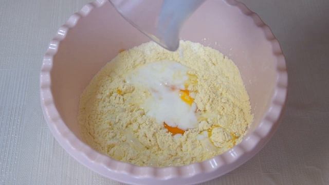 Безумно вкусные корн-доги. Сосиски в тесте на палочке - Просто нарасхват смотреть онлайн