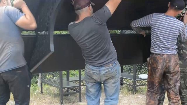 СБОРКА И УСТАНОВКА КРУТОЙ МАНГАЛЬНОЙ ЗОНЫ С КРЫШЕЙ компаний Башпечи