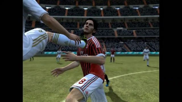 Xavi Alonso vs Aquilani (FIFA 12) смотреть онлайн