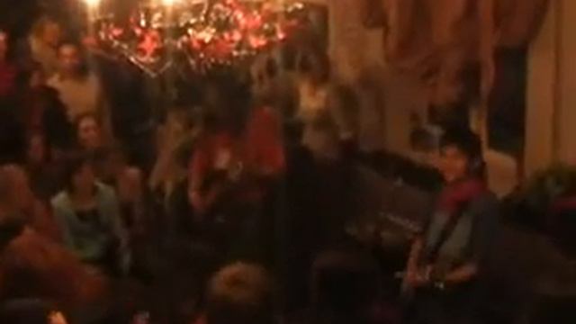 Умка и броневичёк - Звуки в твоей голове смотреть онлайн
