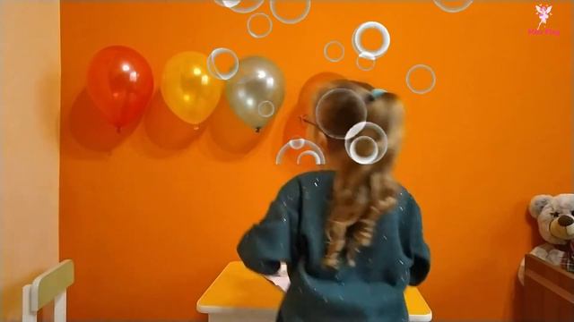 Учим цвета на разноцветных воздушных шариках вместе с Miss Pixy смотреть онлайн