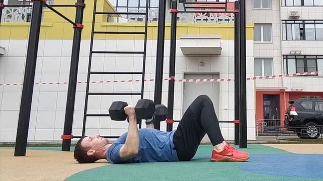 Жим гантелей лёжа на полу / Dumbbell Floor Press смотреть онлайн