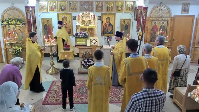 Богослужение в Храме святых целителей Косьмы и Дамиана г. Екатеринбург 18.06.2022г. смотреть онлайн