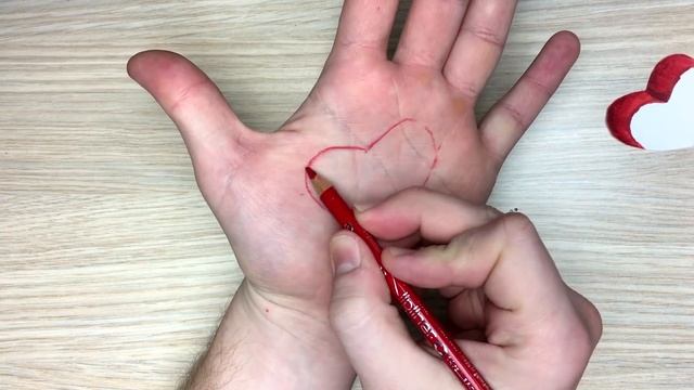 Drawing Heart 3D Trick Art on Hand - Dirty Mind Trick Surprise Drawing смотреть онлайн