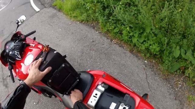 бардачок-сумка на заднее сиденье cbr600rr, сплошные полосы и стадо баранов?! смотреть онлайн