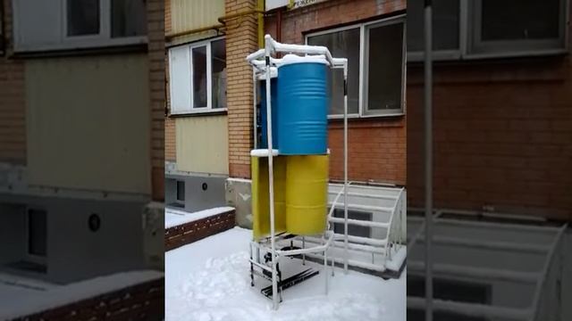 Ветрогенератор из обыкновенных бочек! смотреть онлайн