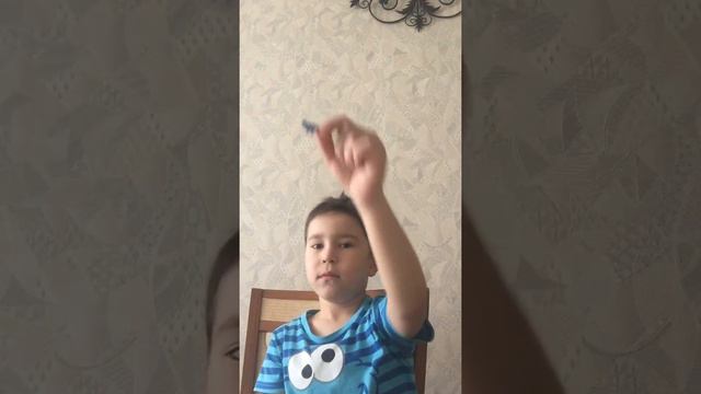 Моя любимая игрушка. Детский автомат-хваталка. Показываю как я играю 👶🏼🕹 смотреть онлайн