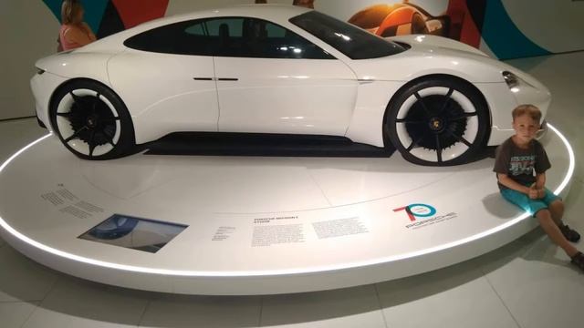 Порше музей porsche смотреть онлайн