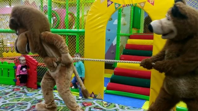 Лев Алекс против Медведя! Кто сильнее? смотреть онлайн