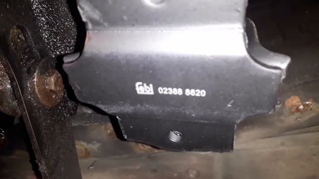 Mercedes-Benz Т124 замена подушки акпп, муфты кардана и сальника коробки