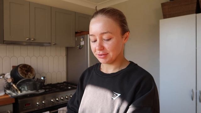 WEEKLY VLOG - Gym, Sauna Sesh, Easy Dinners, Drop Cold Press Juicer Review & More! Tori Clarke