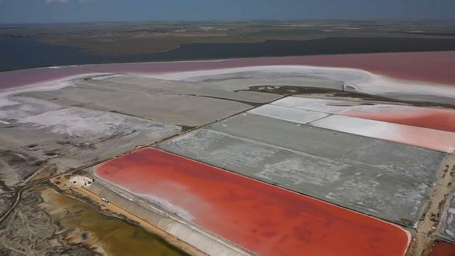 Розовые озера в Крыму. Сольпром на озере Сасык-Сиваш. Крым 2020 смотреть онлайн