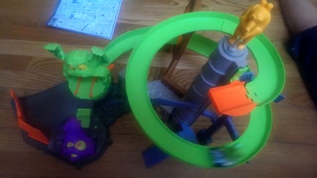 Monster 500 Toxic Terror Trap Playset смотреть онлайн