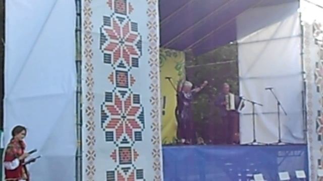 Частушки в Любече от бабушки на Фестивале Киевская Русь 2015