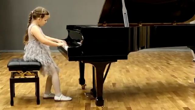 Черни этюд 17. Исп. Соболева Светлана . 2 класс пред проф ДШИ «Исток» 7 лет смотреть онлайн
