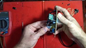 Ремонт DeWALT DCB107 - не заряжается!