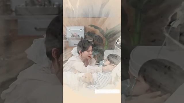 【ENG】萌寶哭泣生活不易，媽咪爲了給我治病跑去陪客遇到五年來從未謀面的父親，他卻因爲懷疑我的身份羞辱媽咪，哼，想要我幫你重新追求媽咪，你就做夢去吧#腹黑 #霸道總裁 #萌寶#短剧 |短劇大本營? смотреть онлайн