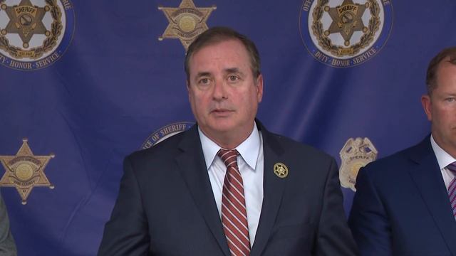 Erie County law enforcement officials discuss an investigation regarding seizure of guns and drugs смотреть онлайн