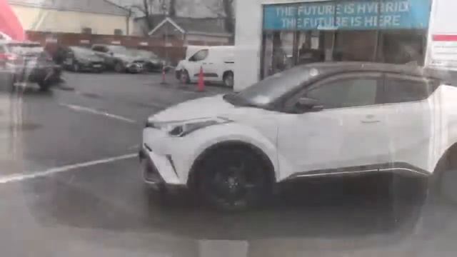 2019 Toyota CHR - 1.8 HYBRID LUNA SPORT 4DR AUTO смотреть онлайн