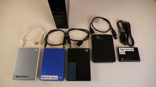 Desk Setup Tour 2023: The Most Helpful Tech I Use Every Day