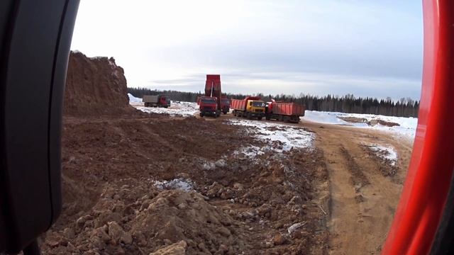 РЕМОНТ ЗАКОНЧЕН. ПРОДОЛЖАЕМ ВОЗИТЬ ГРУНТ. смотреть онлайн