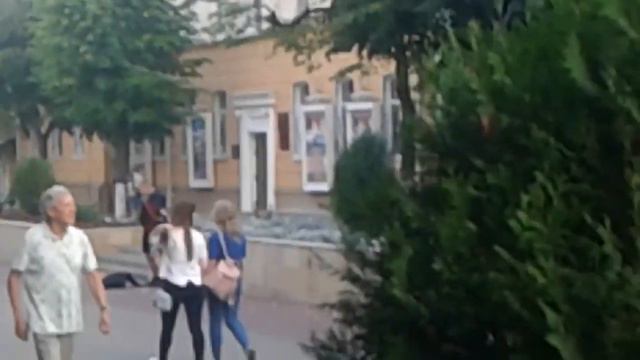 БАЯНИСТ ВИРТУОЗНО ИГРАЕТ орёл смотреть онлайн