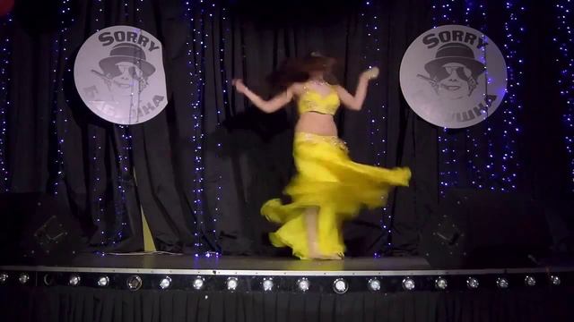 Вечеринка в клубе в "Sorry Бабушка" - танец Эстрадная песня смотреть онлайн