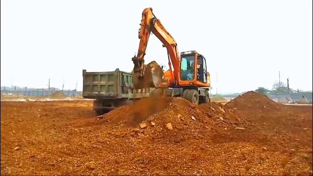 #excavator máy xúc doosan, volvo, kobelcon xúc đất lên xe ô tô ben #excavatortruck #thợcôngtrường смотреть онлайн