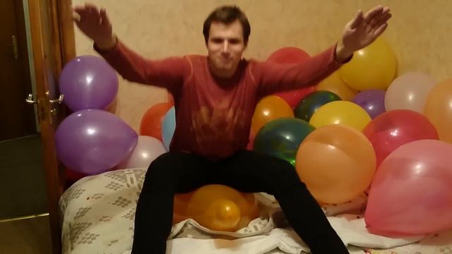 Sit pop with my friend (лопаю шарики со своим другом) смотреть онлайн