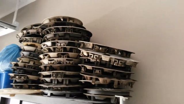 Hubcaps in grandparent's garage (read the description ) смотреть онлайн
