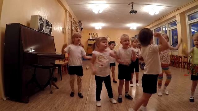 Раз ладошка, два ладошка! смотреть онлайн