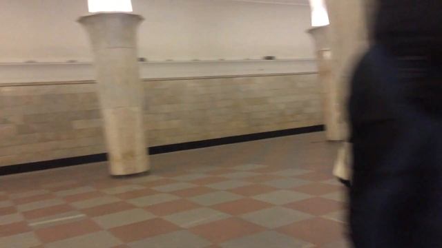 Станция метро "Кропоткинская" смотреть онлайн