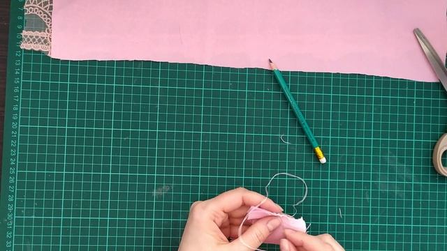 Нежное розовое платье для куклы смотреть онлайн