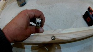 Как выкрутить сломанный саморез конфирмат еврошуруп?